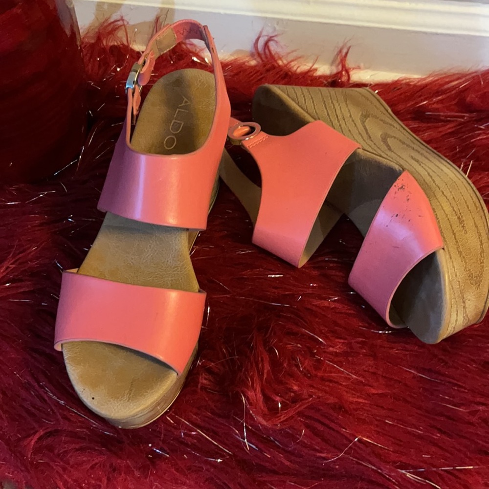 ALDO - Picture 4 of 5